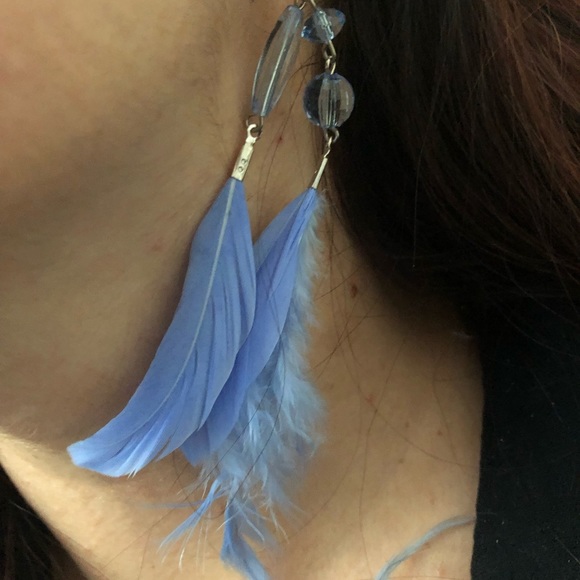 Lavender feather earrings - Picture 7 of 8